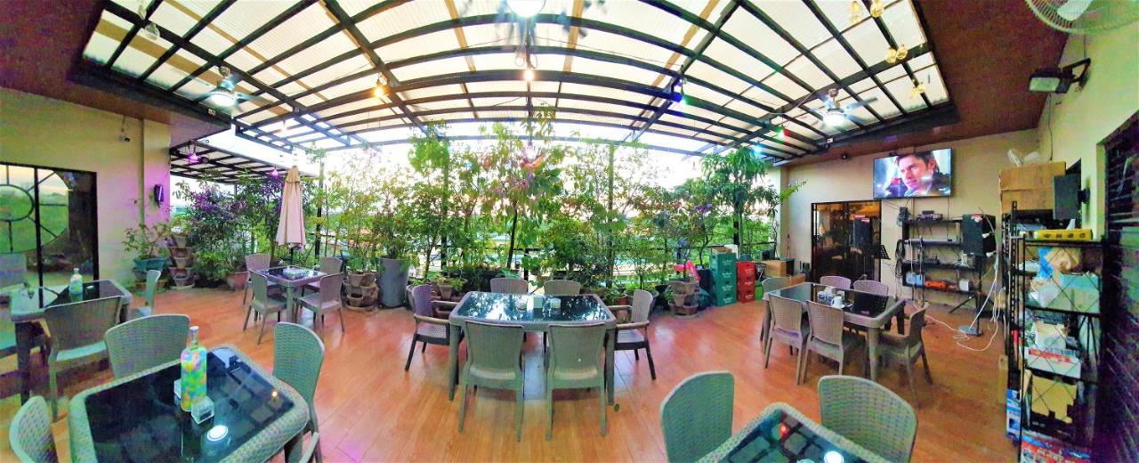 Spiral Suites Hotel Quezon City Exterior photo
